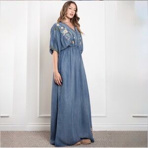 Blue Velvet Embroidered Maxi Dress Size Large Elasticized Waist Lightweight NWT